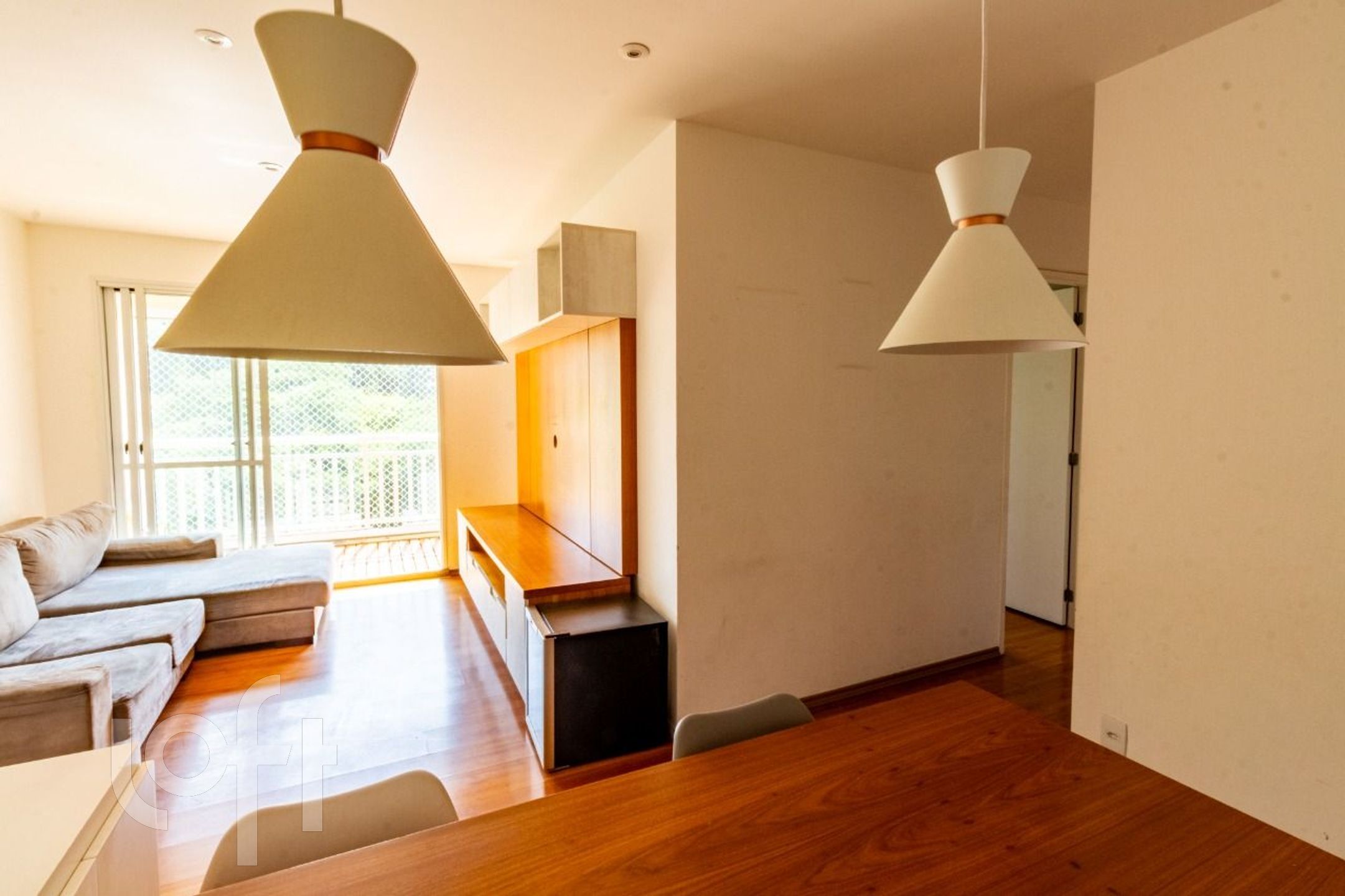 Apartamento à venda com 3 quartos, 94m² - Foto 2