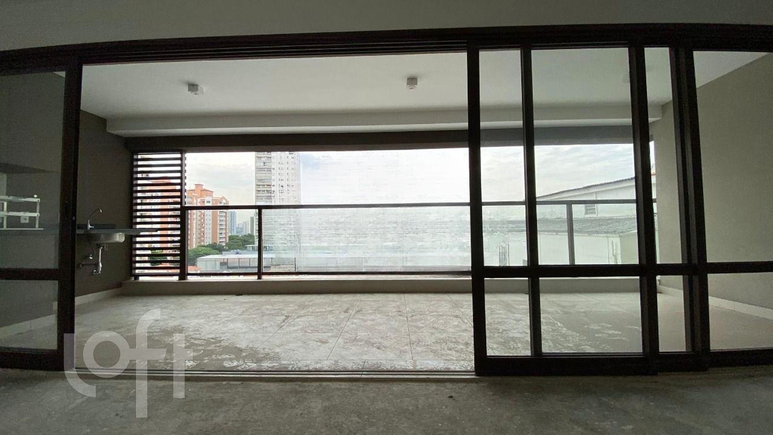 Apartamento à venda com 3 quartos, 128m² - Foto 2