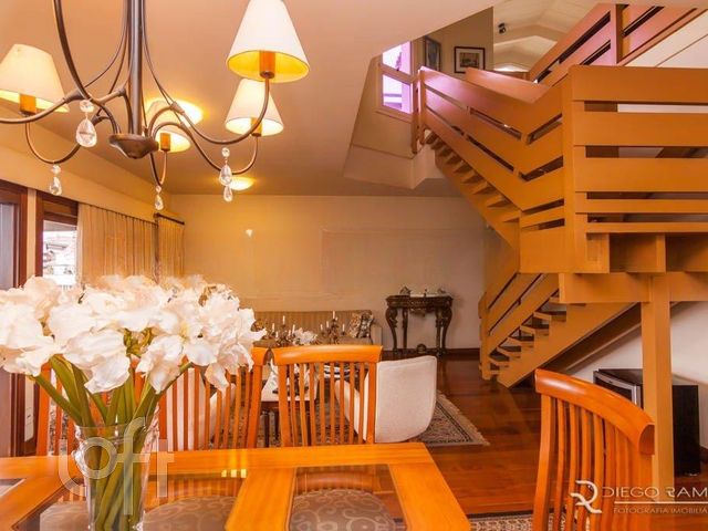 Apartamento com 335m², 4 dormitórios, 2 suítes, 2 vagas, Rio Branco em Porto Alegre