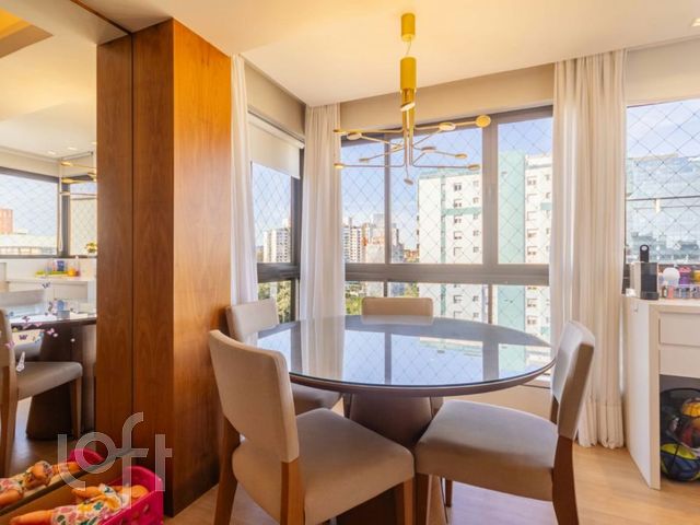 Apartamento com 86m², 2 dormitórios, 1 suíte, 2 vagas, Três Figueiras em Porto Alegre