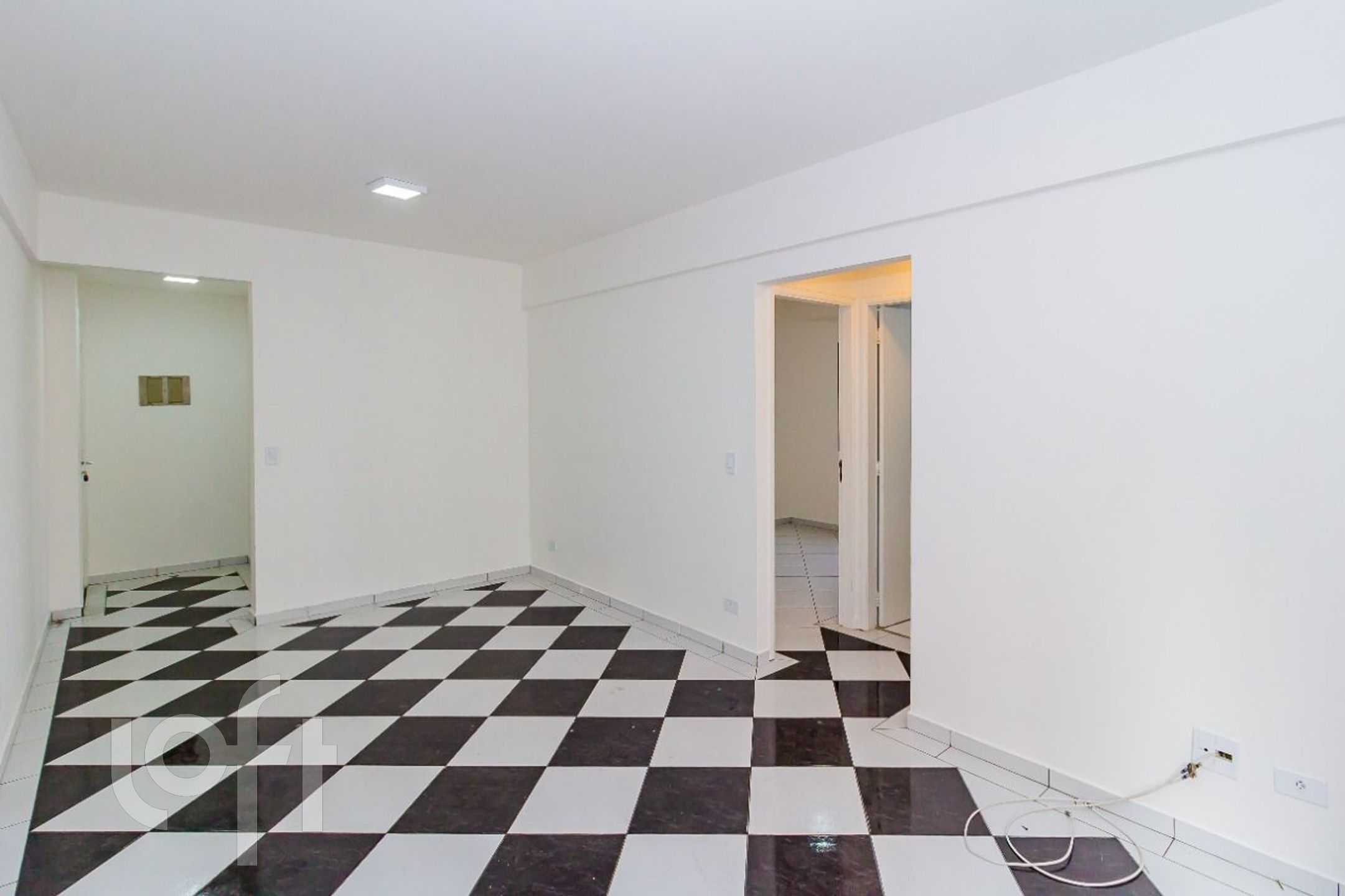 Apartamento à venda com 2 quartos, 65m² - Foto 3