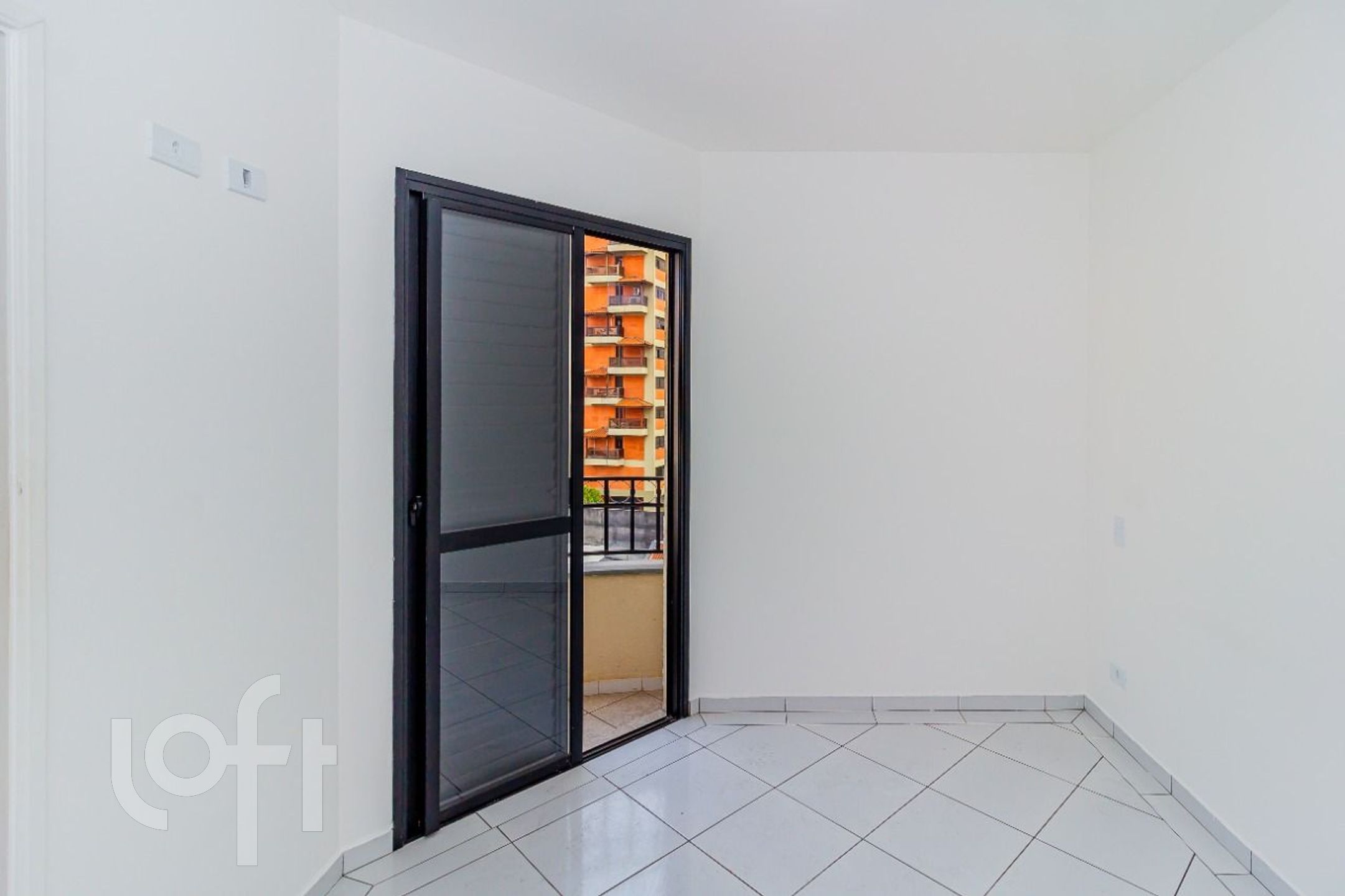 Apartamento à venda com 2 quartos, 65m² - Foto 17