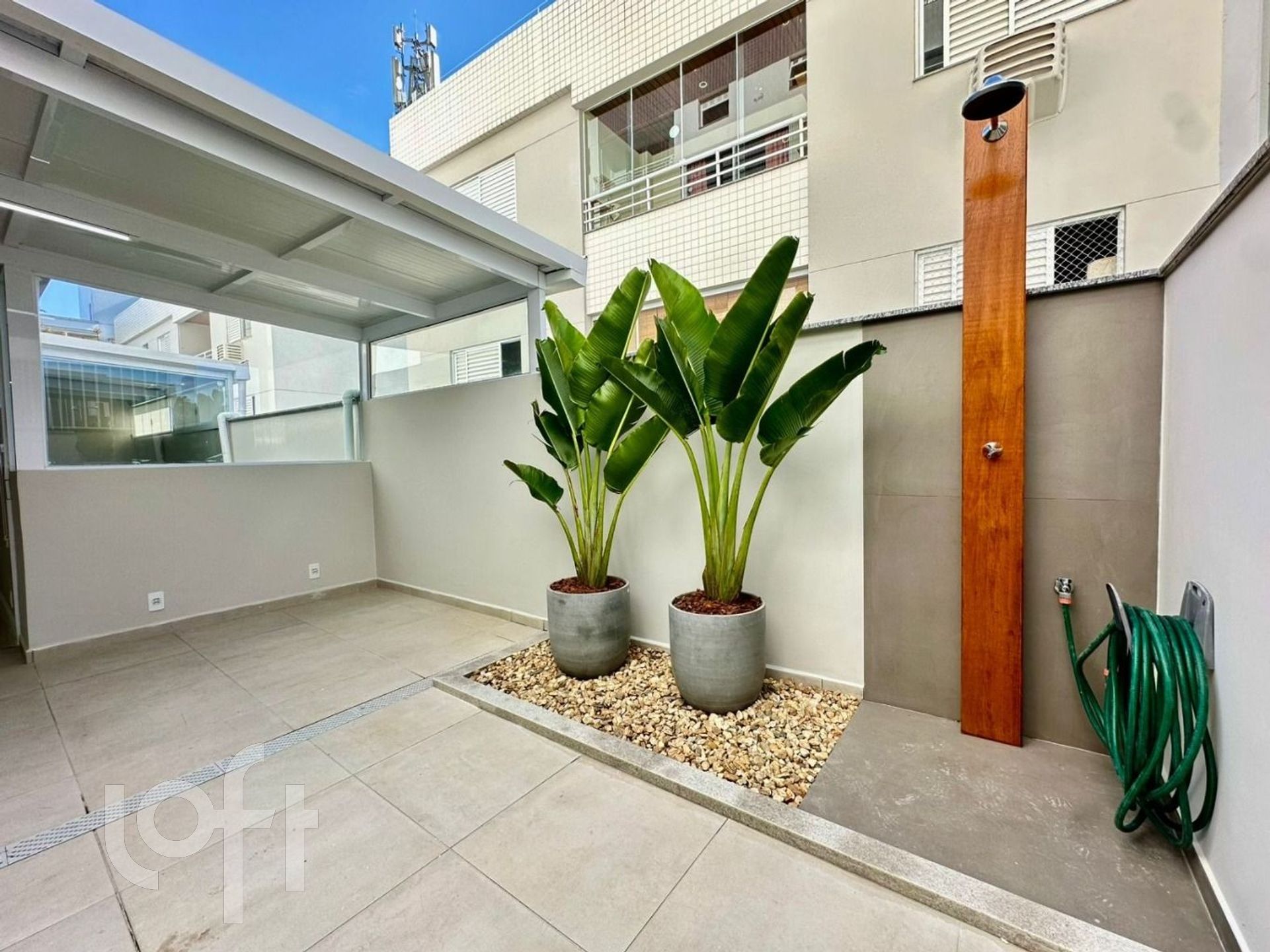 Apartamento à venda em Córrego Grande com 102 m², 2 quartos, 1 vaga
