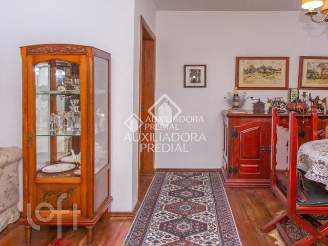 Apartamento com 122m², 3 dormitórios, 1 suíte, 2 vagas, Bela Vista em Porto Alegre