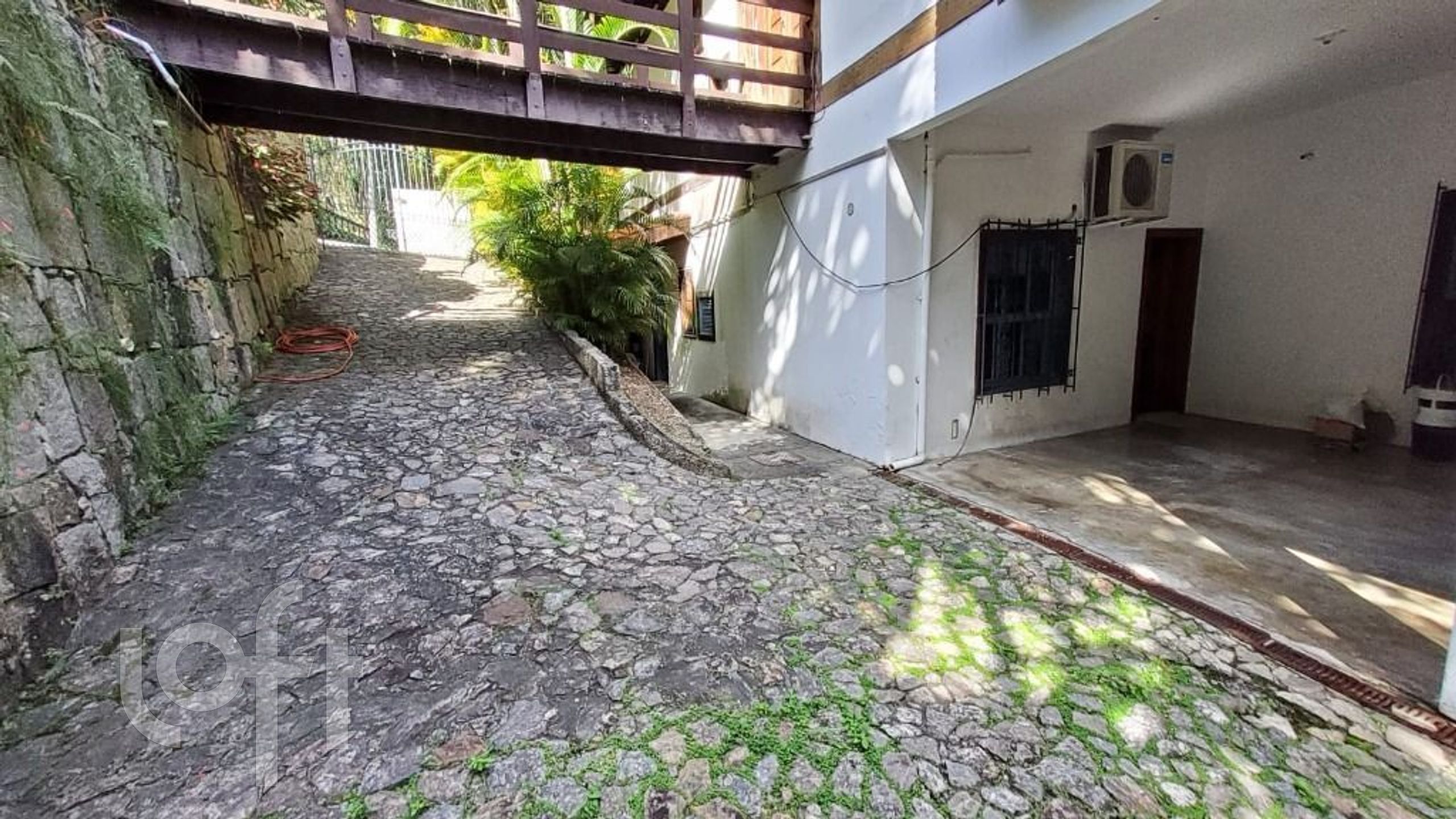 Casa à venda com 3 quartos, 300m² - Foto 17