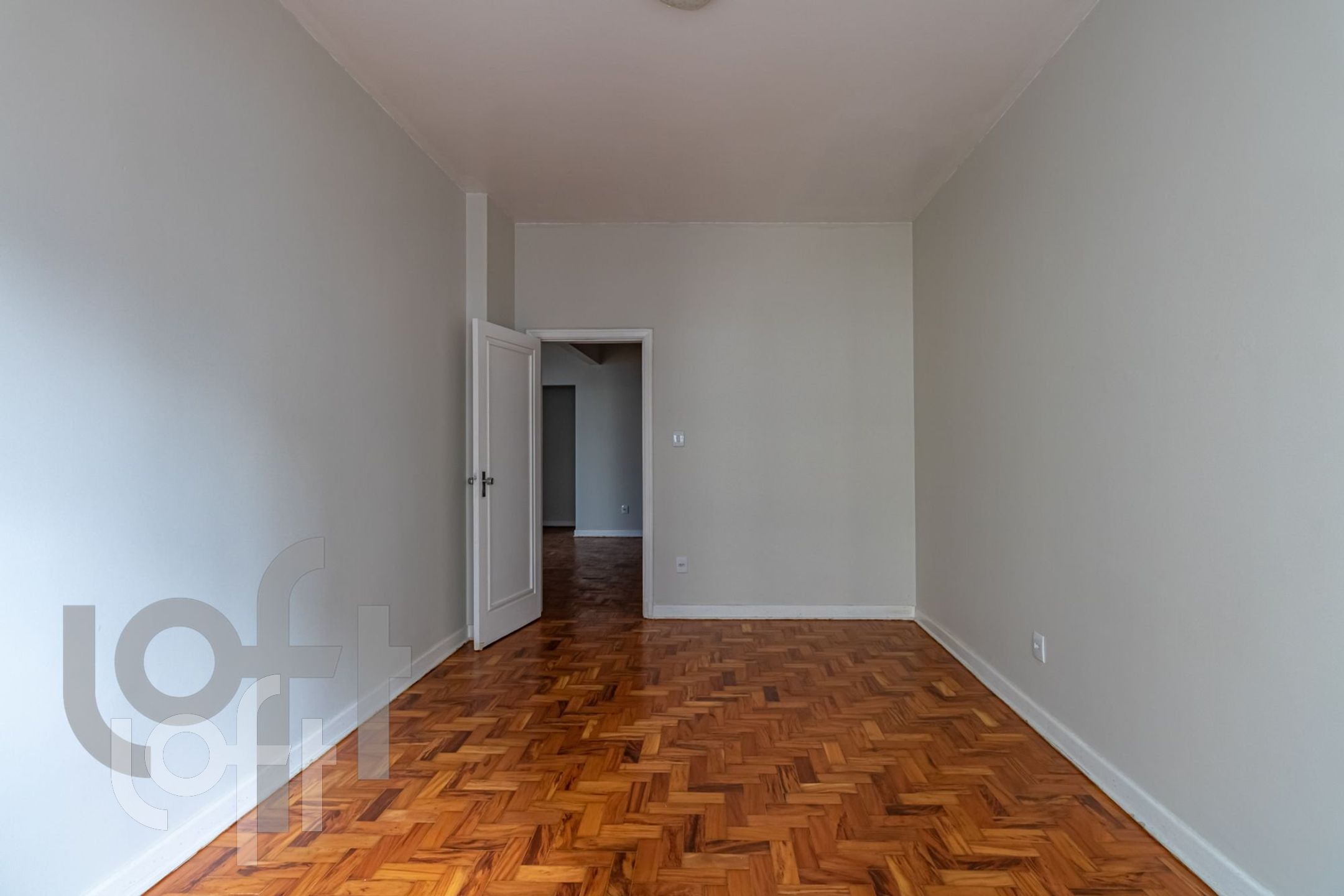 Apartamento à venda com 2 quartos, 100m² - Foto 2