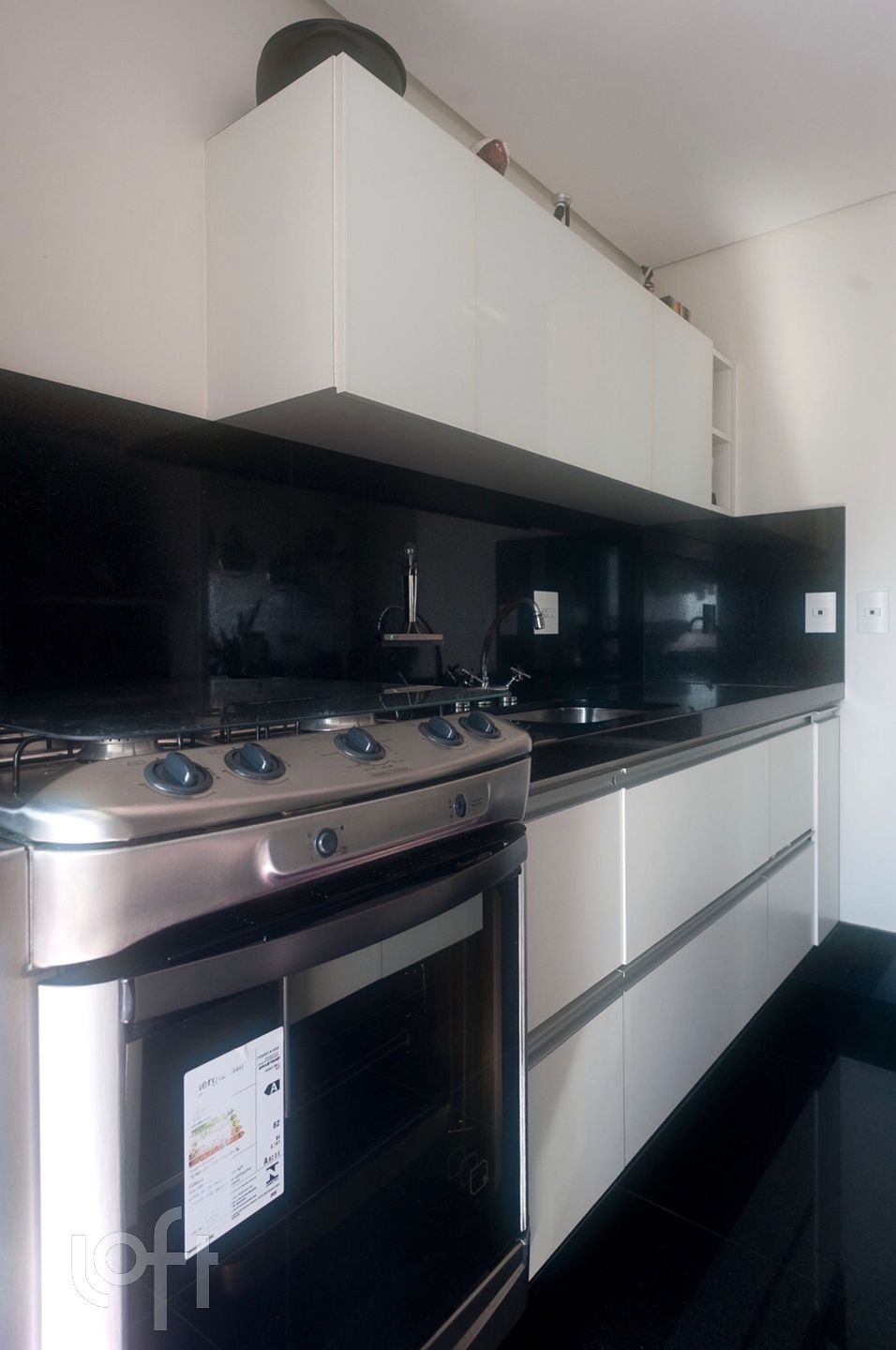 Apartamento à venda com 1 quarto, 110m² - Foto 9