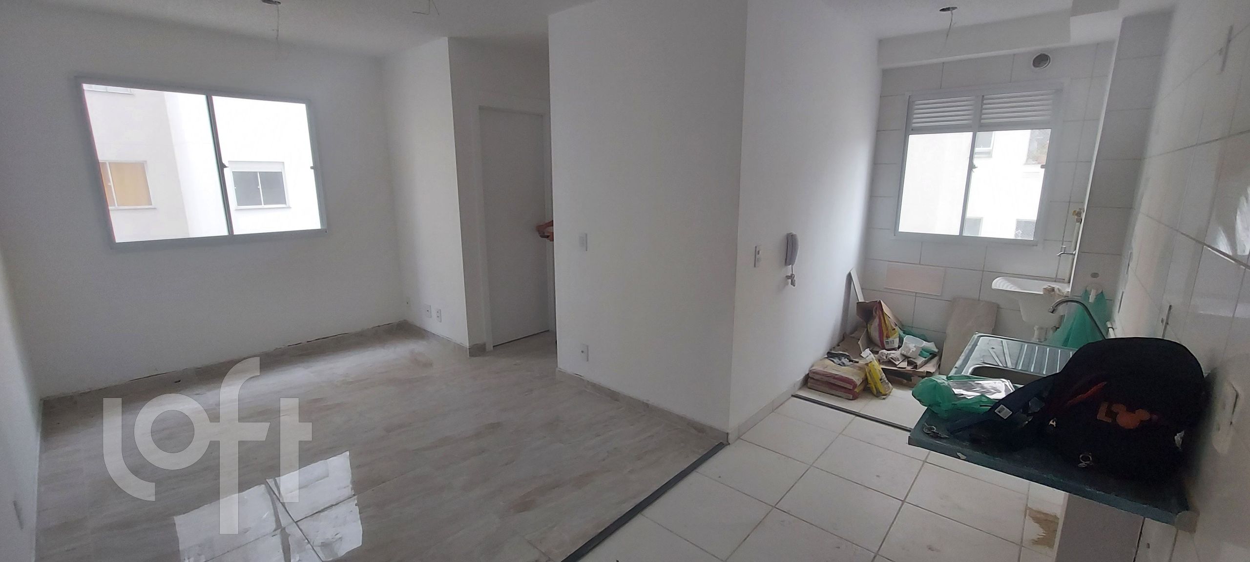 Apartamento à venda com 2 quartos, 42m² - Foto 1