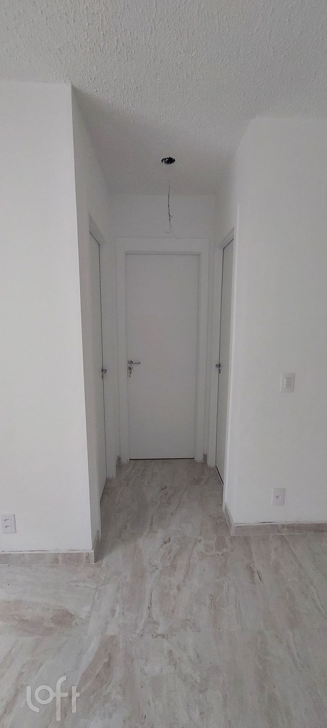 Apartamento à venda com 2 quartos, 42m² - Foto 3