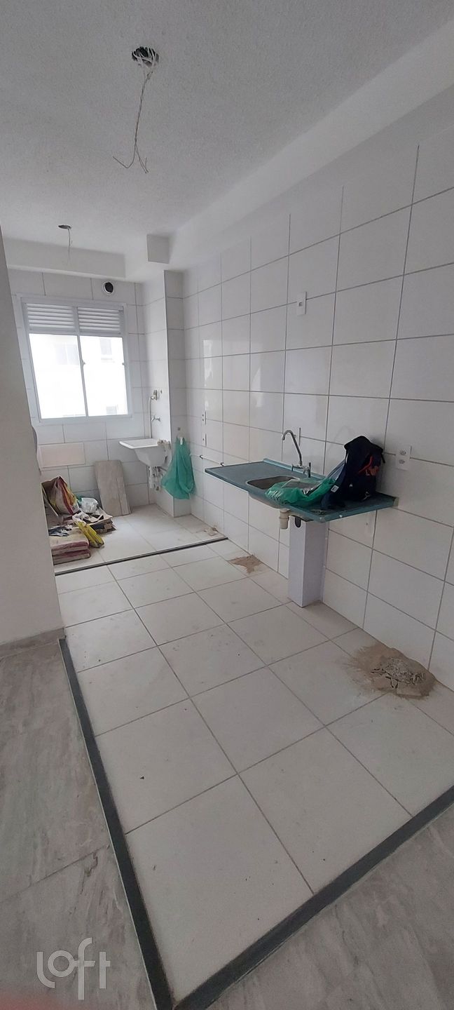 Apartamento à venda com 2 quartos, 42m² - Foto 4