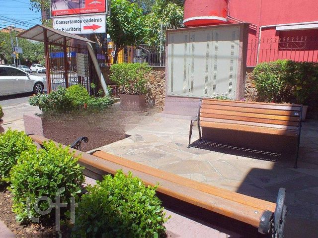 Apartamento com 86m², 2 dormitórios, Auxiliadora em Porto Alegre