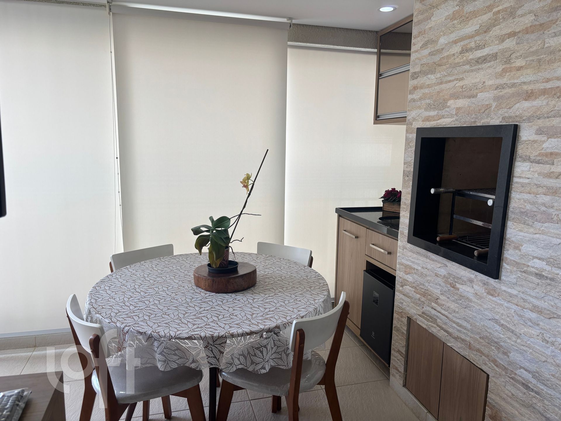 Apartamento à venda com 2 quartos, 69m² - Foto 4