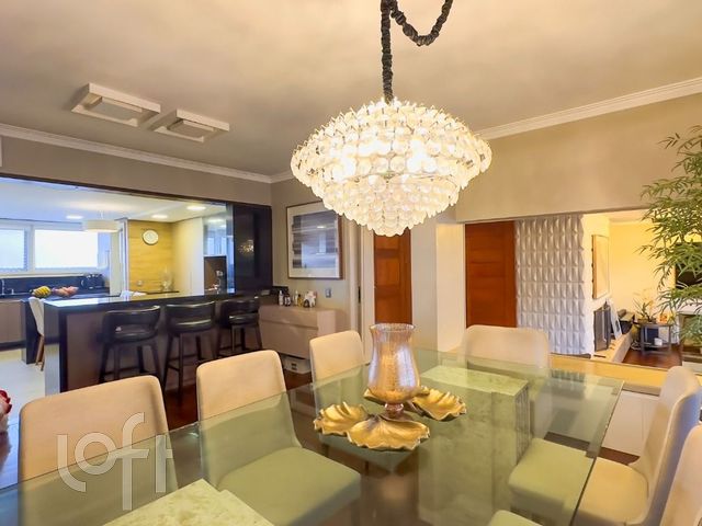 Apartamento com 396m², 3 dormitórios, 1 suíte, 3 vagas, Moinhos de Vento em Porto Alegre