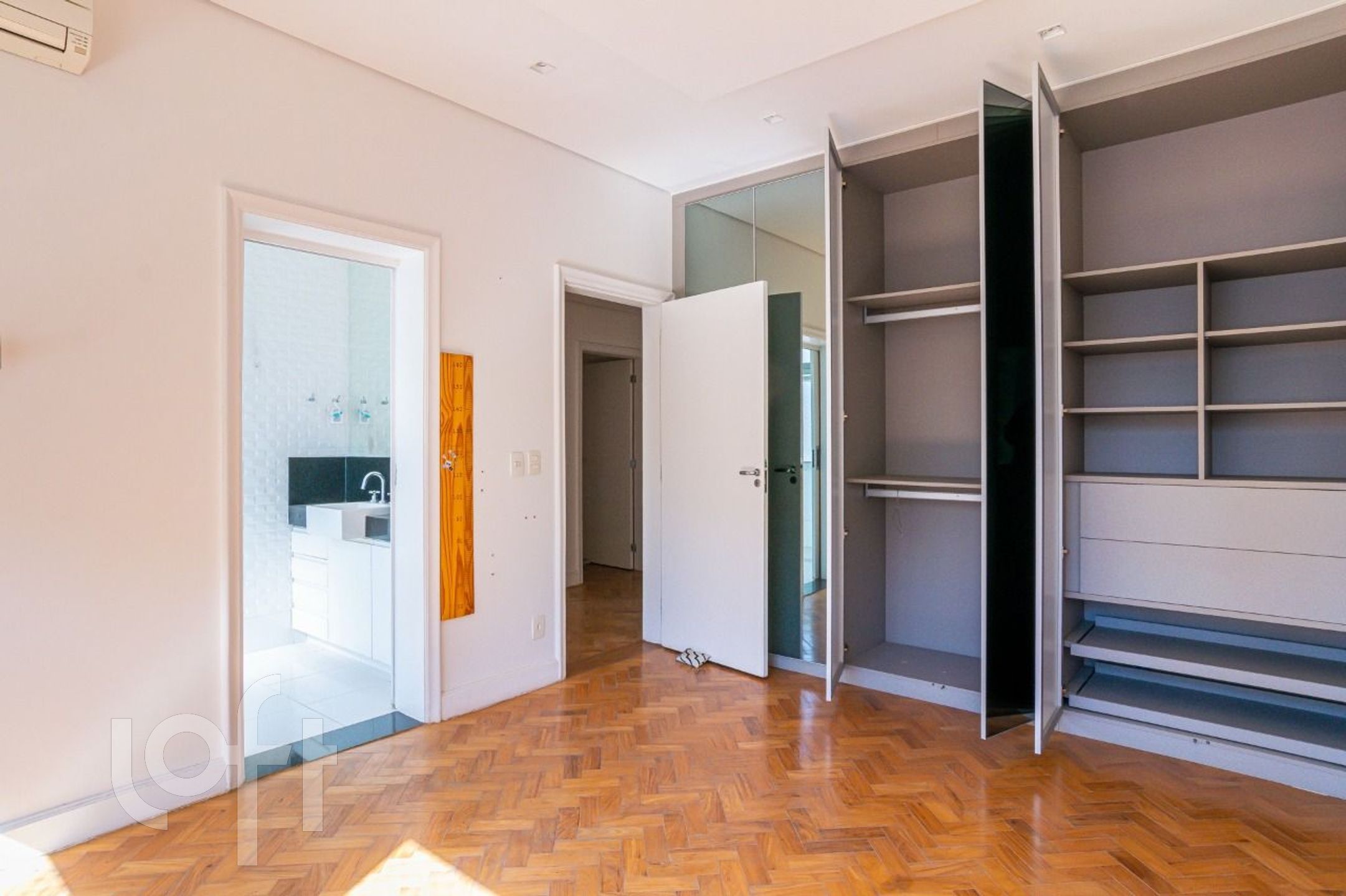 Apartamento à venda com 3 quartos, 260m² - Foto 25