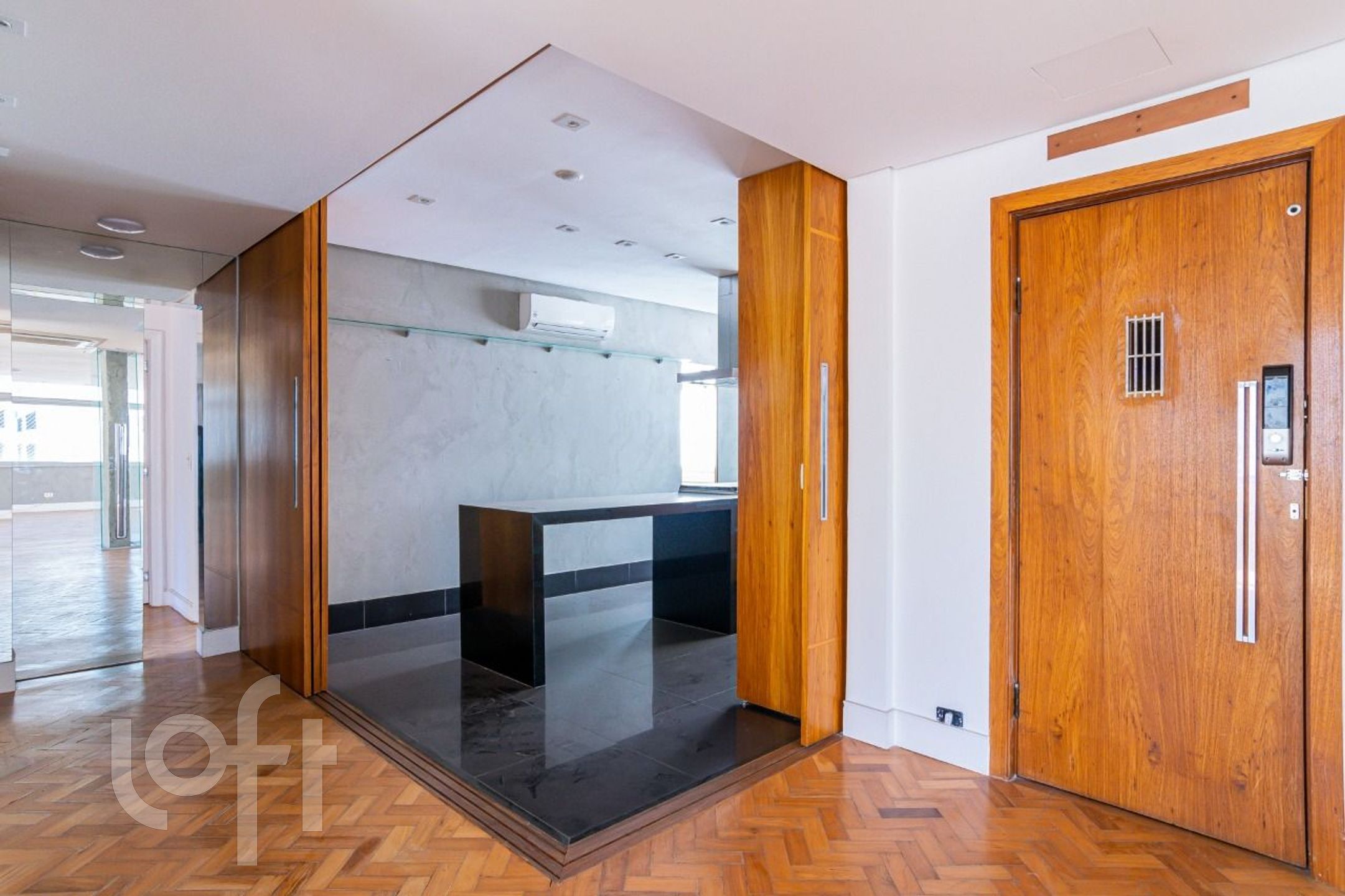 Apartamento à venda com 3 quartos, 260m² - Foto 11