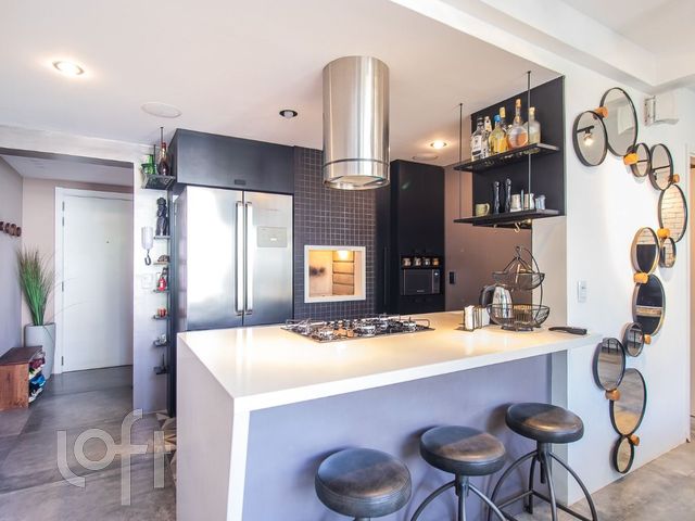 Apartamento com 101m², 3 dormitórios, 2 suítes, 2 vagas, Moinhos de Vento em Porto Alegre