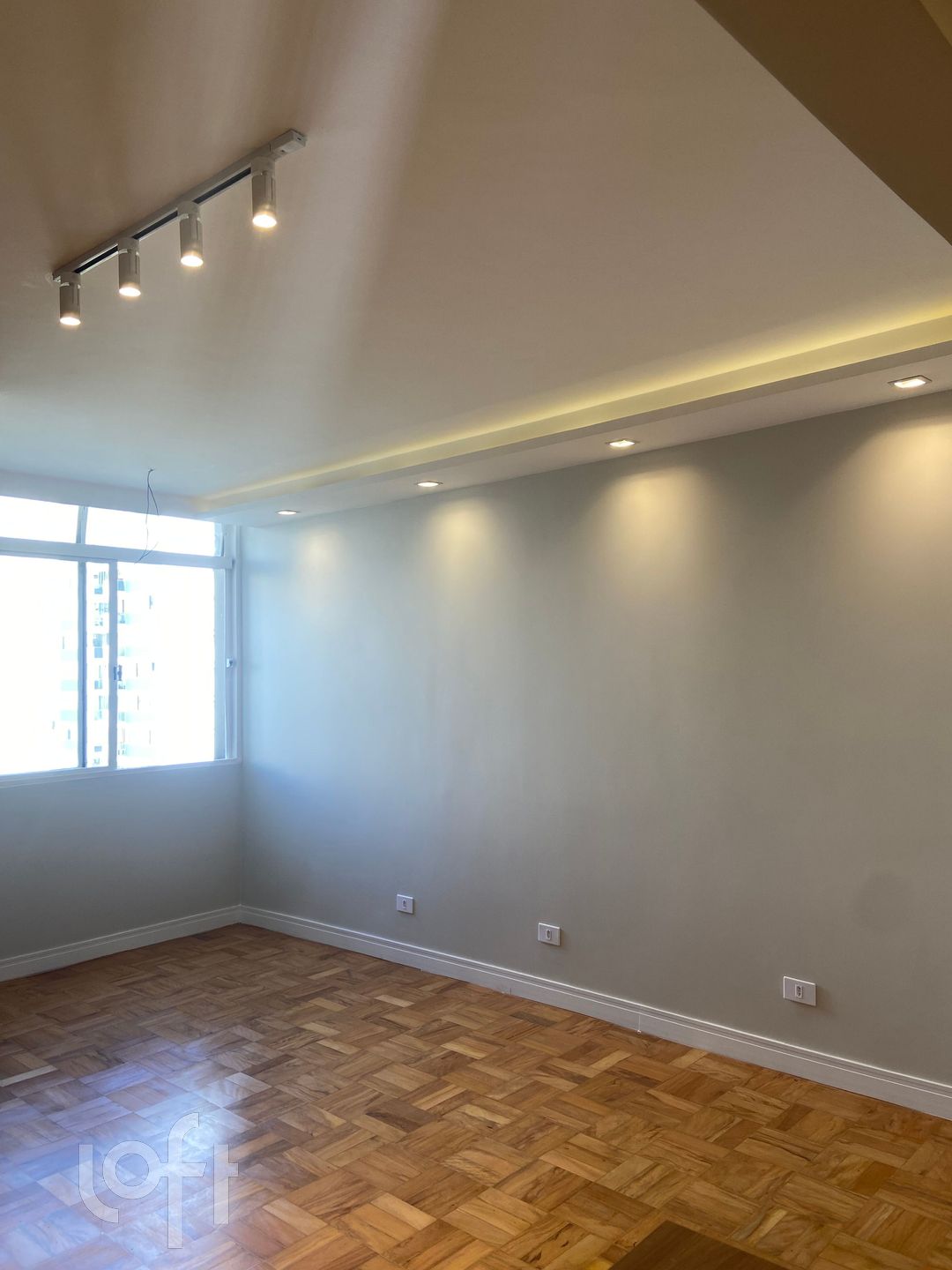 Apartamento à venda com 2 quartos, 69m² - Foto 2