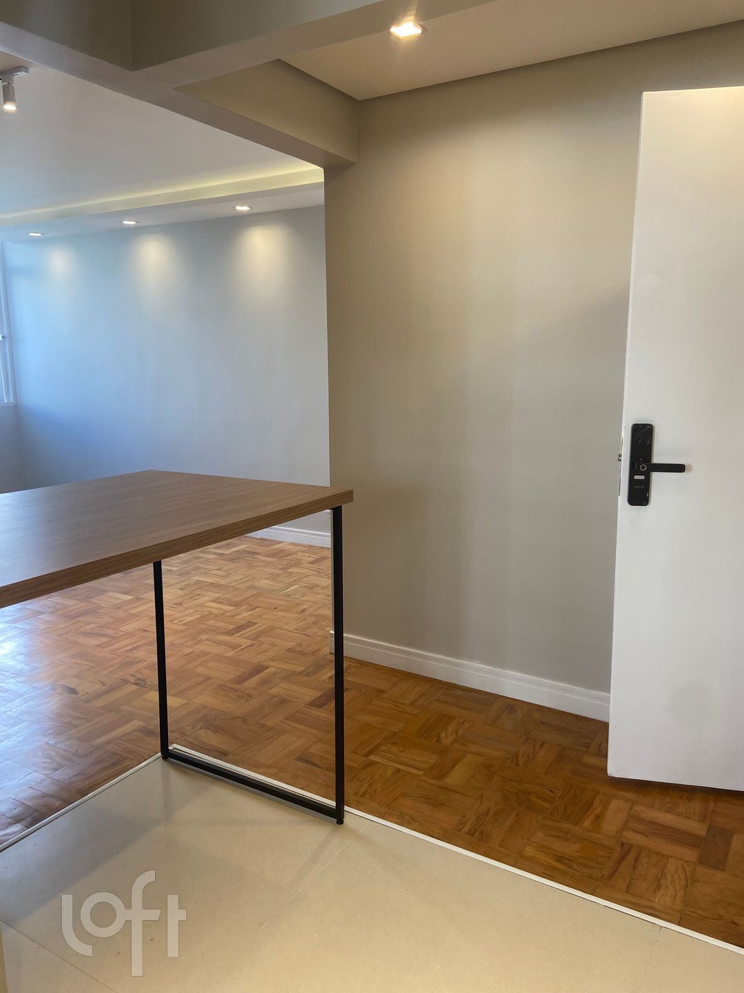 Apartamento à venda com 2 quartos, 69m² - Foto 4