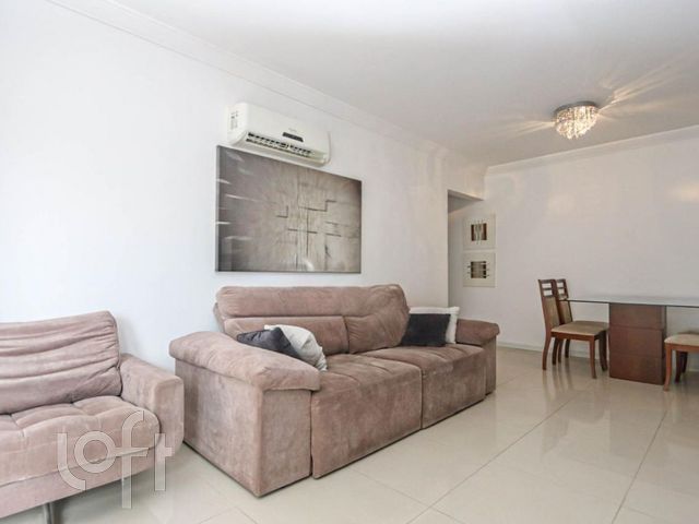 Apartamento com 97m², 3 dormitórios, 1 suíte, 2 vagas, Bom Fim em Porto Alegre