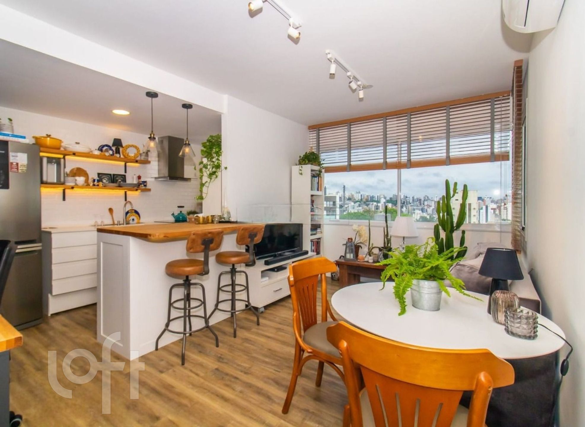 Apartamento com 50m², 1 dormitório, 1 suíte, 1 vaga, Petrópolis em Porto Alegre