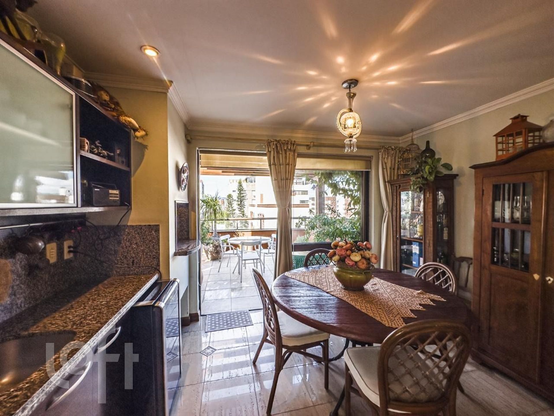 Apartamento com 158m², 3 dormitórios, 1 suíte, Petrópolis em Porto Alegre