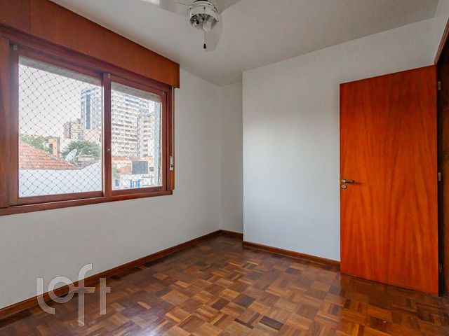 Apartamento com 74m², 2 dormitórios, 1 vaga, Auxiliadora em Porto Alegre
