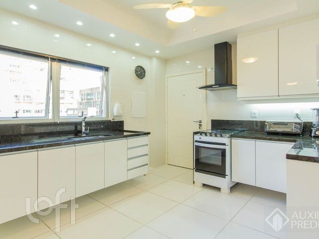 Apartamento com 181m², 4 dormitórios, 1 vaga, Independência em Porto Alegre