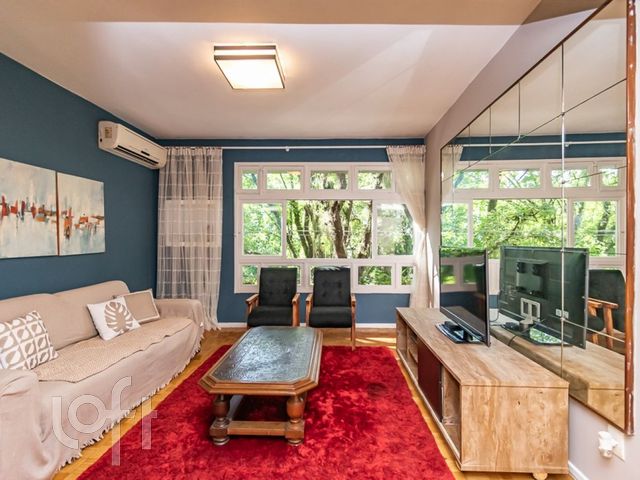 Apartamento com 125m², 3 dormitórios, 1 suíte, 1 vaga, Independência em Porto Alegre