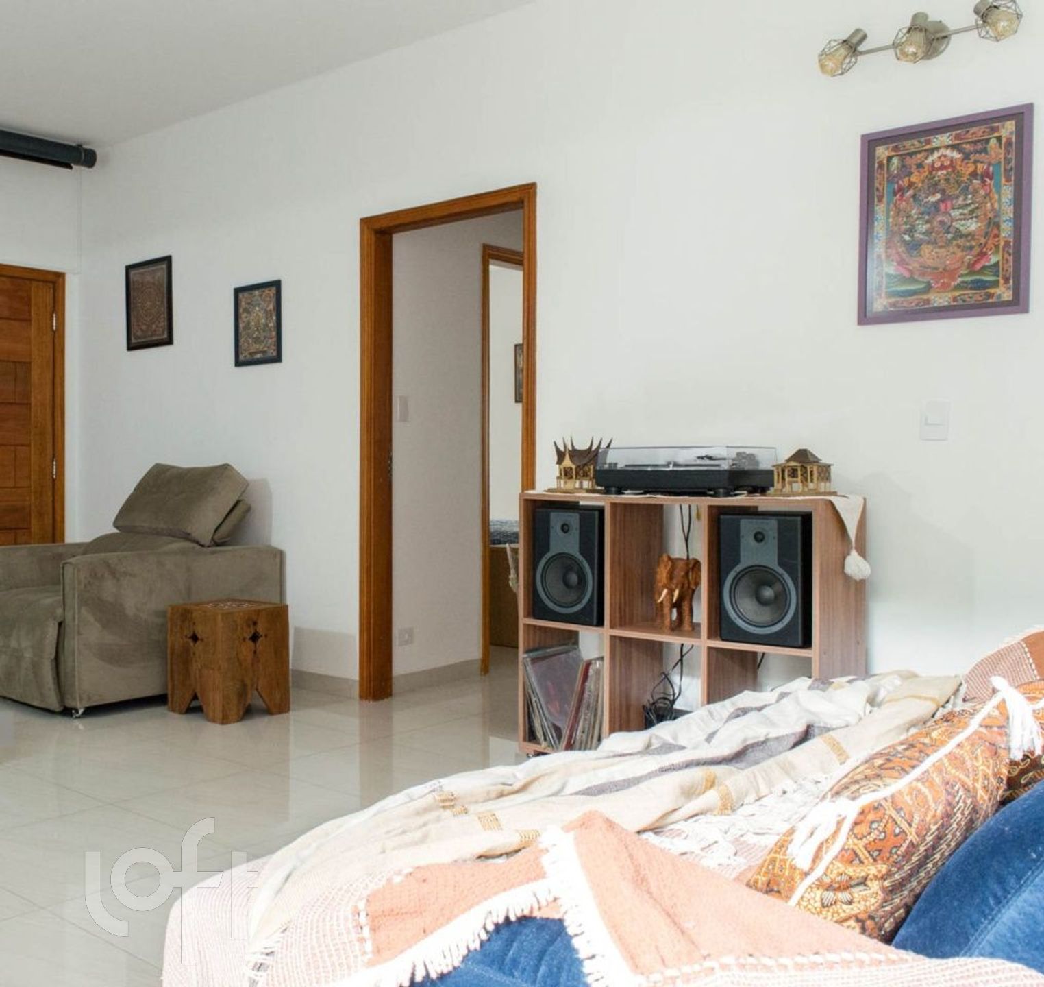 Apartamento à venda com 2 quartos, 87m² - Foto 2