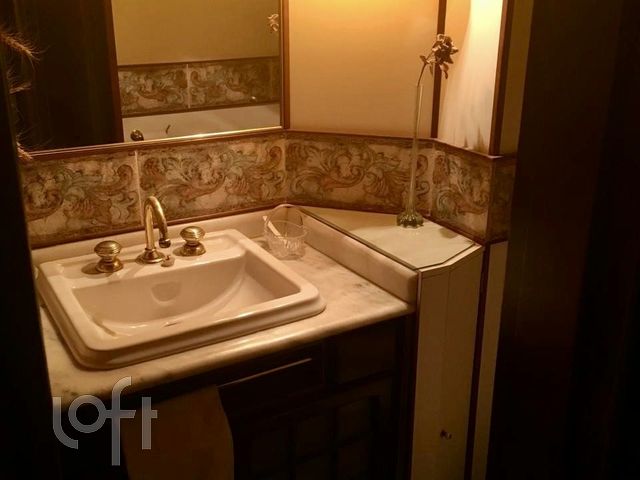 Apartamento com 171m², 3 dormitórios, 1 vaga, Petrópolis em Porto Alegre