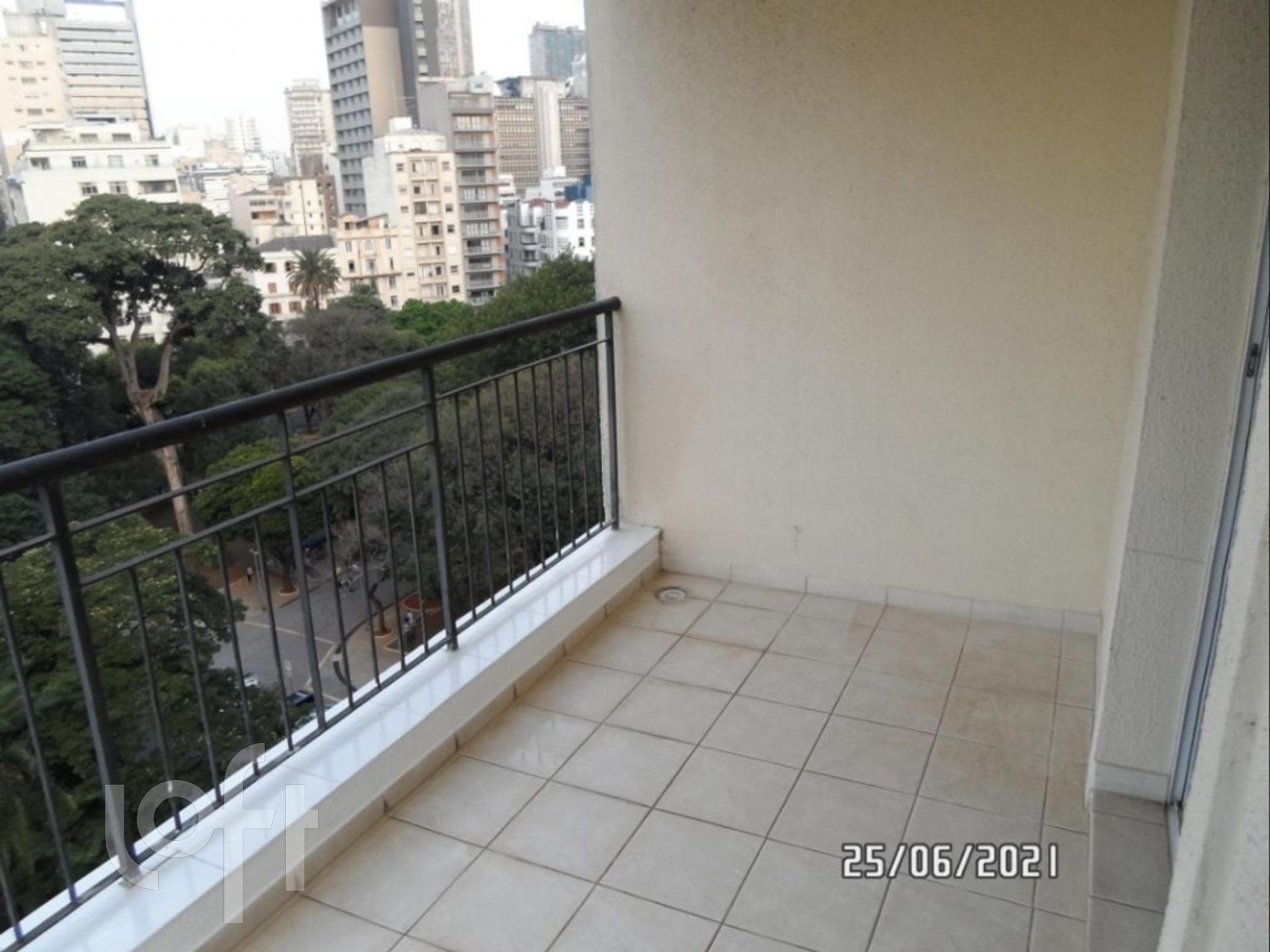 Apartamento à venda com 1 quarto, 67m² - Foto 2