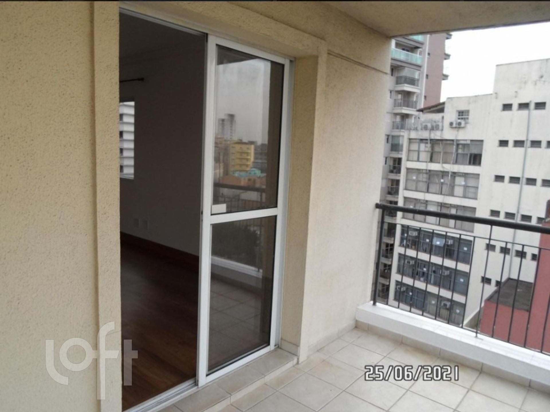 Apartamento à venda com 1 quarto, 67m² - Foto 1