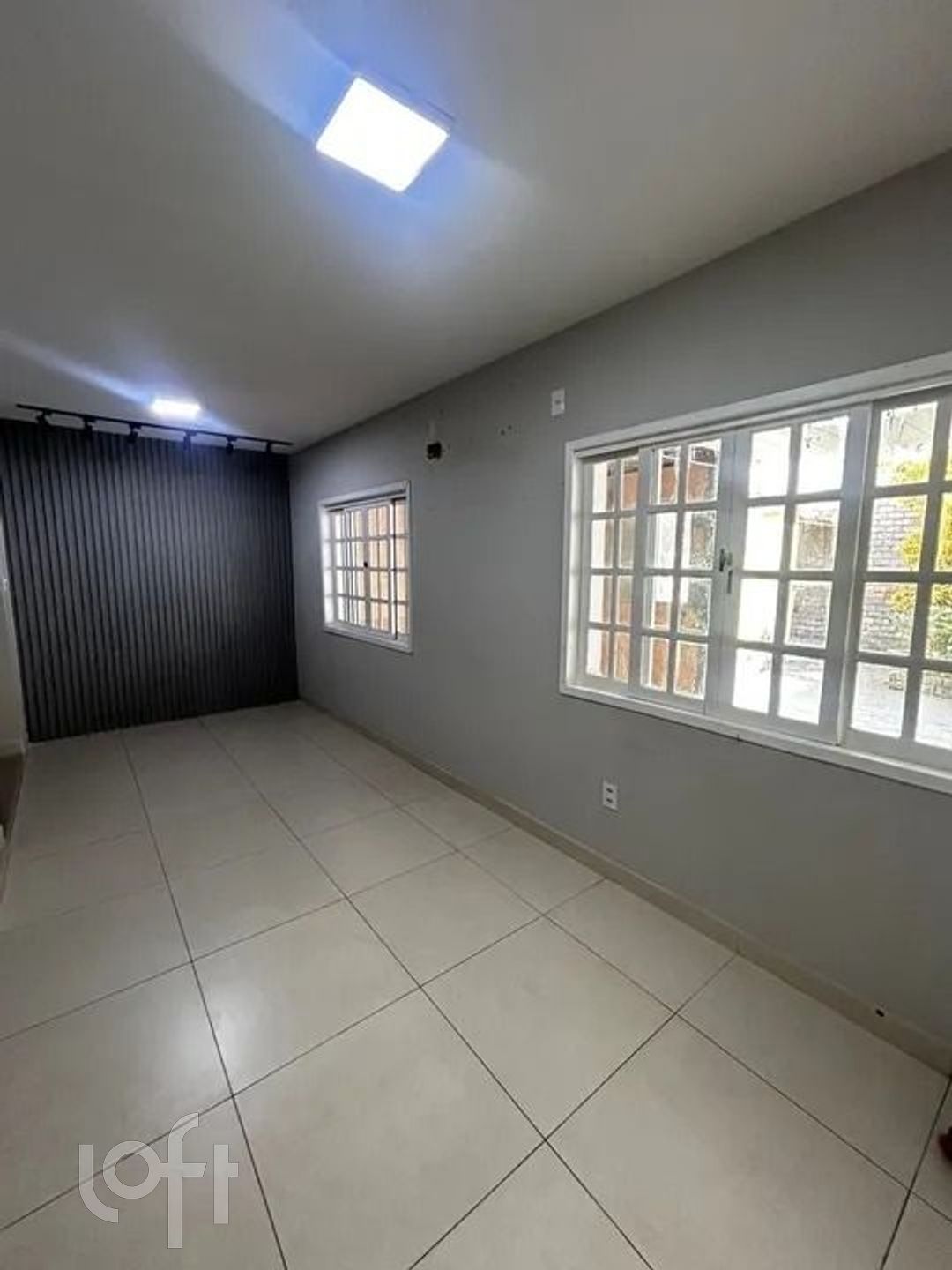 Casa à venda em Campo Grande com 225 m², 2 quartos, 4 vagas