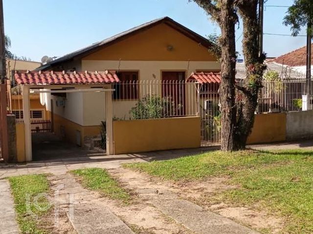 Casa com 230m², 4 dormitórios, 4 vagas, Vila Ipiranga em Porto Alegre