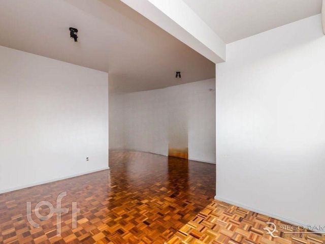Apartamento com 80m², 2 dormitórios, 2 vagas, Menino Deus em Porto Alegre