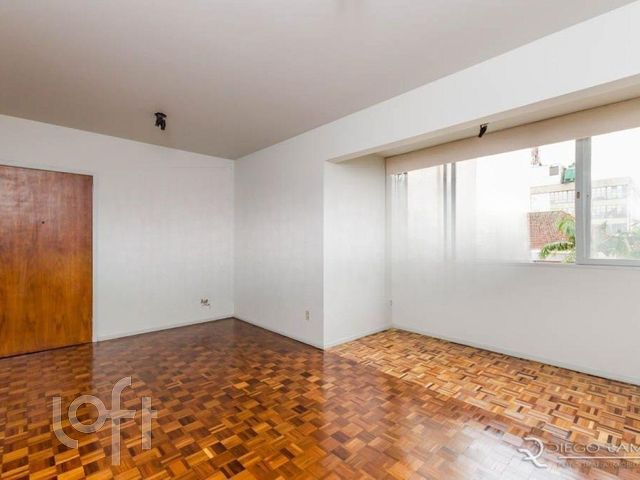 Apartamento com 80m², 2 dormitórios, 2 vagas, Menino Deus em Porto Alegre