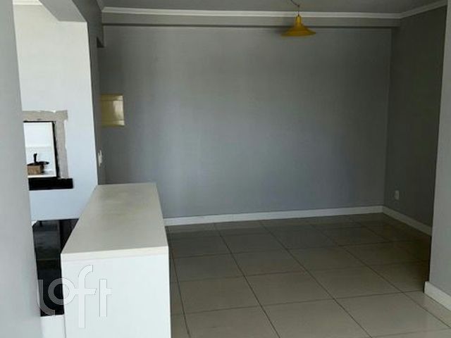 Apartamento com 68m², 2 dormitórios, 1 suíte, 2 vagas, Menino Deus em Porto Alegre