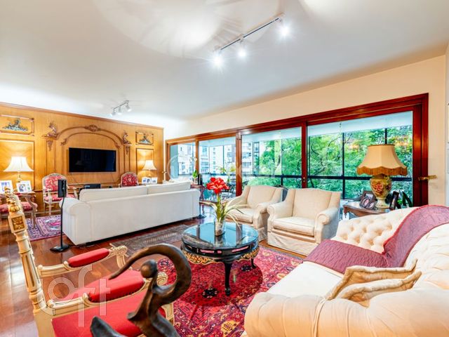 Apartamento com 257m², 3 dormitórios, 1 suíte, 2 vagas, Petrópolis em Porto Alegre