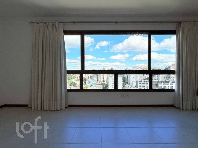 Apartamento com 86m², 3 dormitórios, 1 suíte, 2 vagas, Menino Deus em Porto Alegre