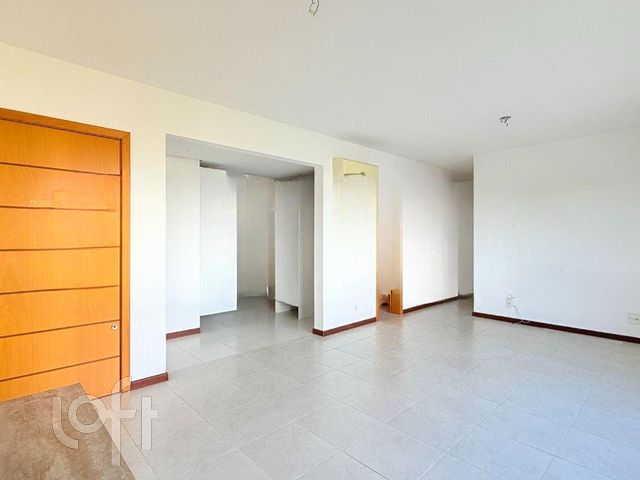 Apartamento com 86m², 3 dormitórios, 1 suíte, 2 vagas, Menino Deus em Porto Alegre