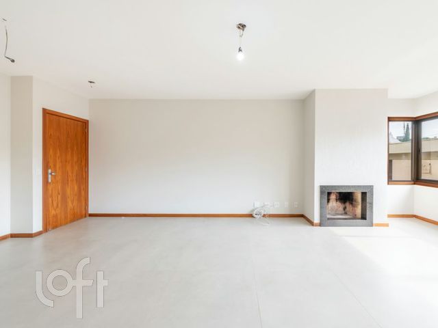 Apartamento com 142m², 3 dormitórios, 1 suíte, 2 vagas, Três Figueiras em Porto Alegre