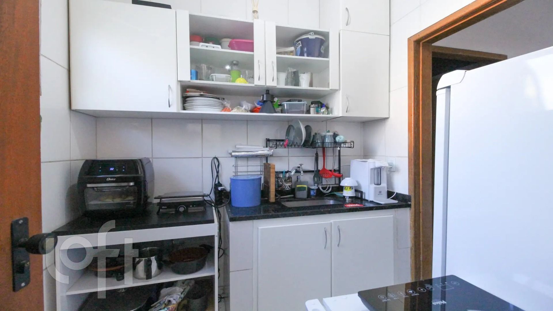 Apartamento à venda com 2 quartos, 60m² - Foto 2