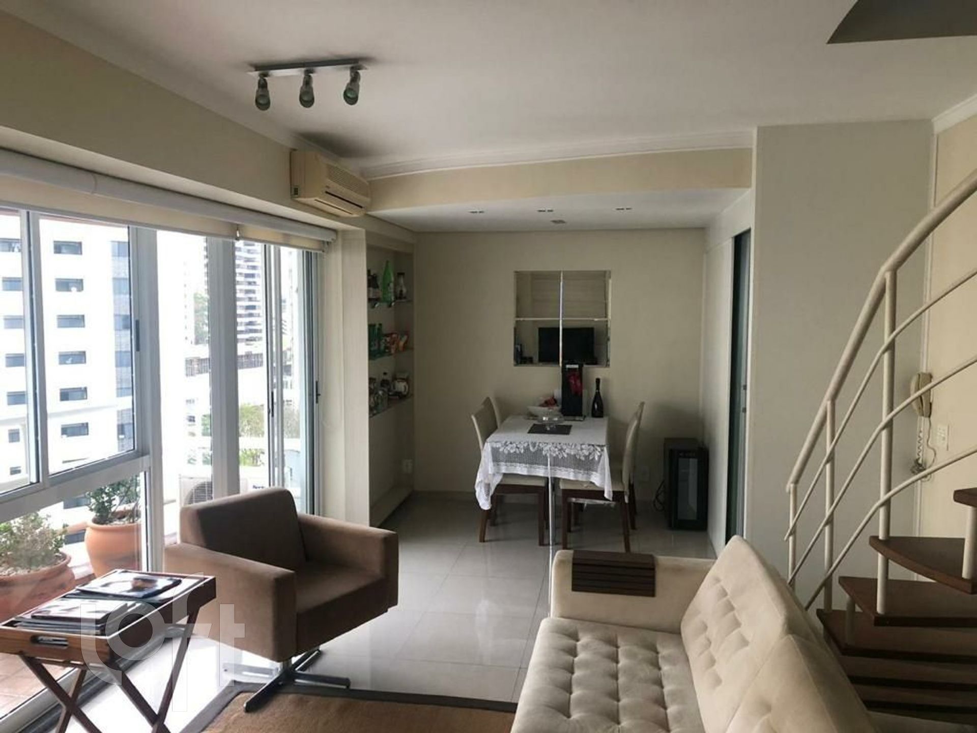 Apartamento à venda com 1 quarto, 98m² - Foto 3