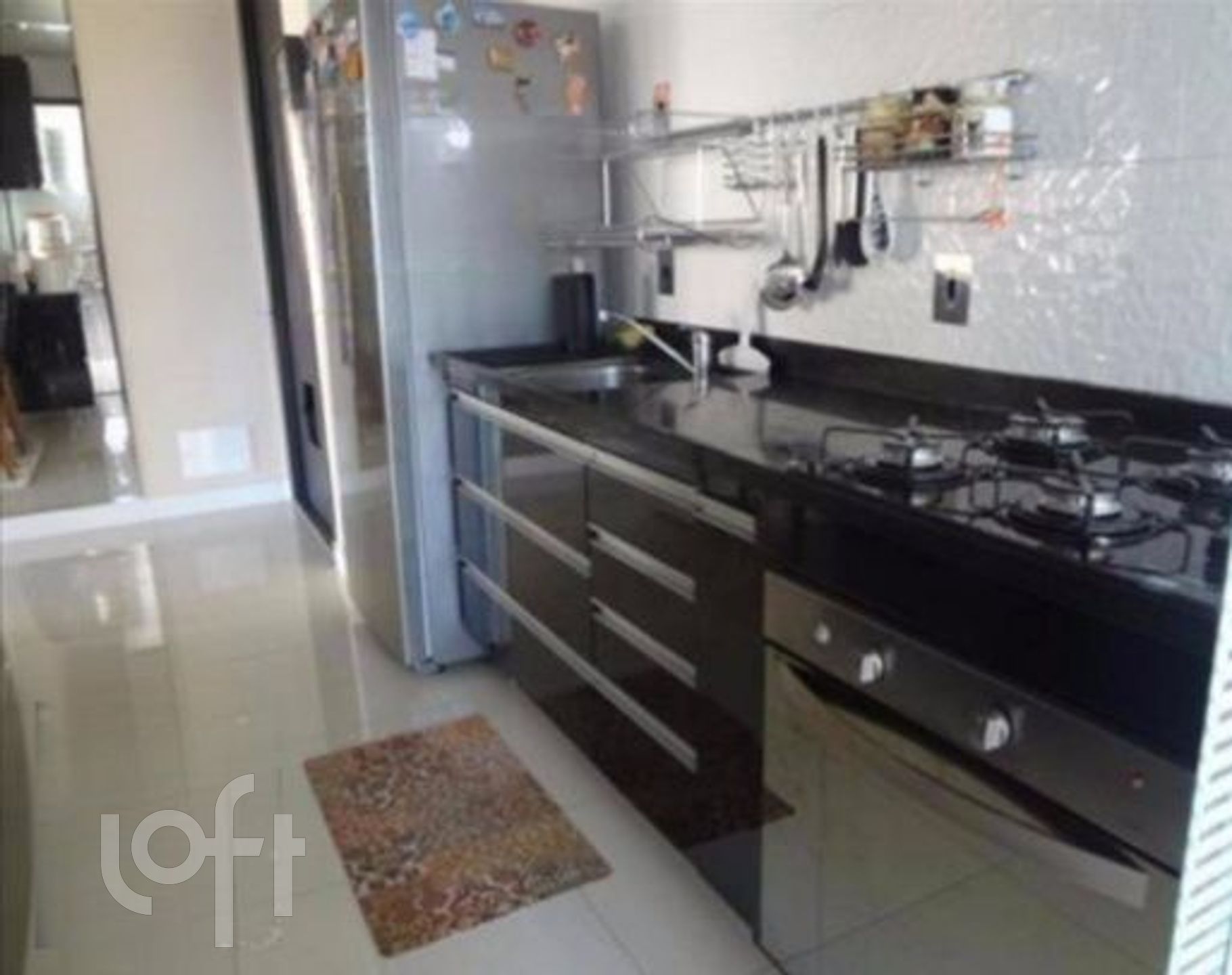 Apartamento à venda com 1 quarto, 70m² - Foto 4