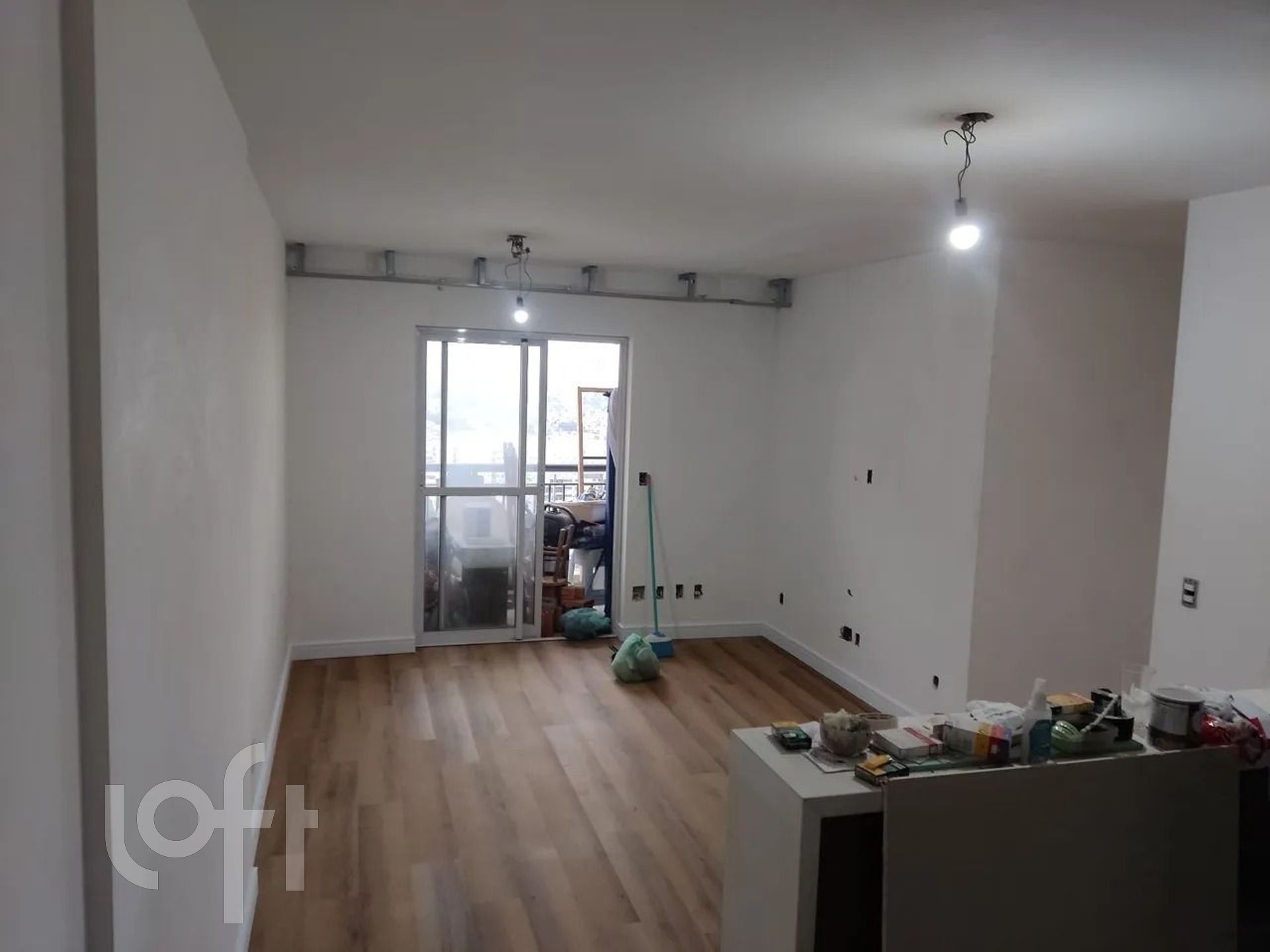 Apartamento à venda com 2 quartos, 69m² - Foto 1