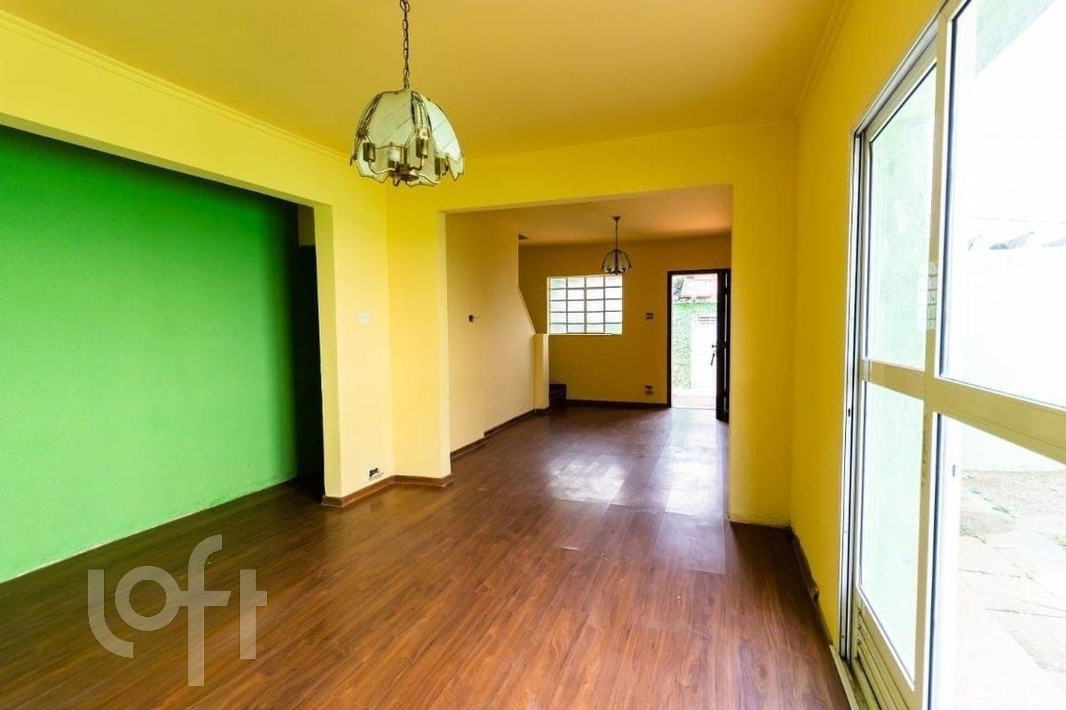 Casa à venda com 5 quartos, 250m² - Foto 1