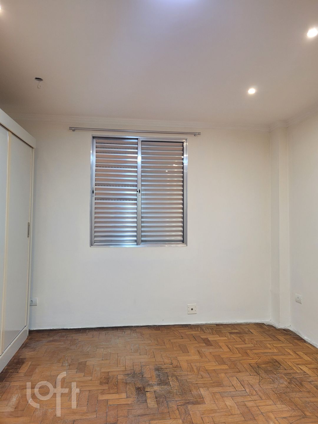 Apartamento à venda com 1 quarto, 32m² - Foto 1