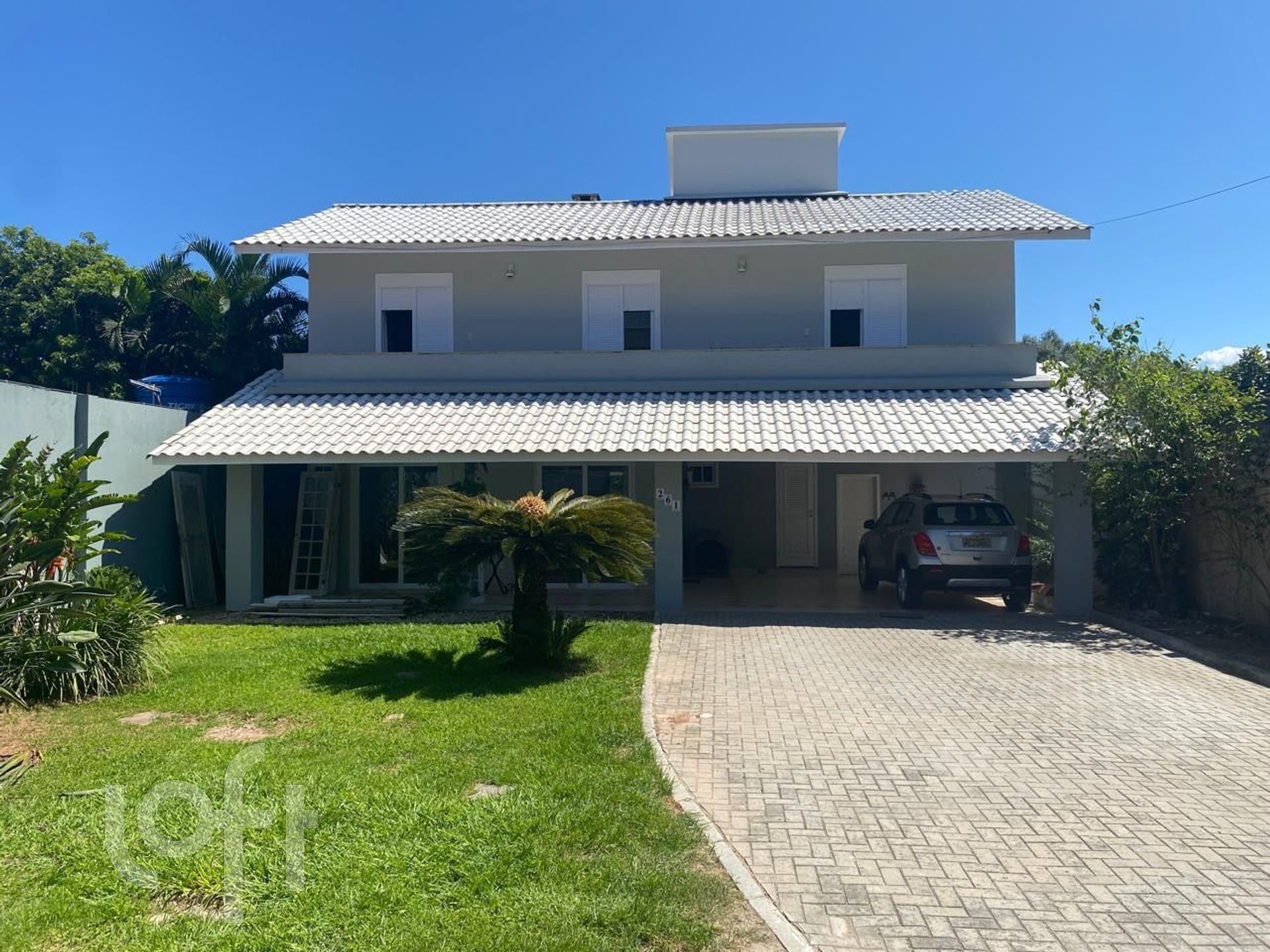 Casa Residencial com 260m², 5 quartos, 2 suítes, 6 garagens, no bairro Campeche Norte em Florianópolis