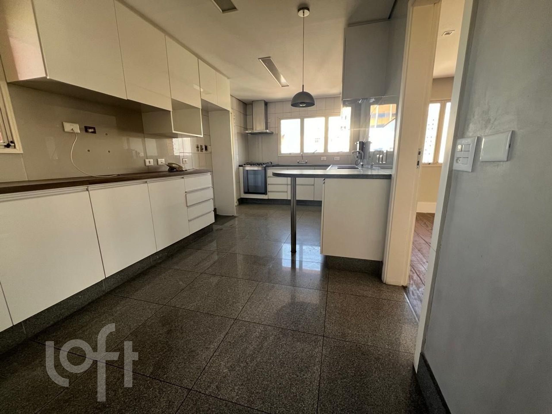 Apartamento à venda com 4 quartos, 200m² - Foto 23