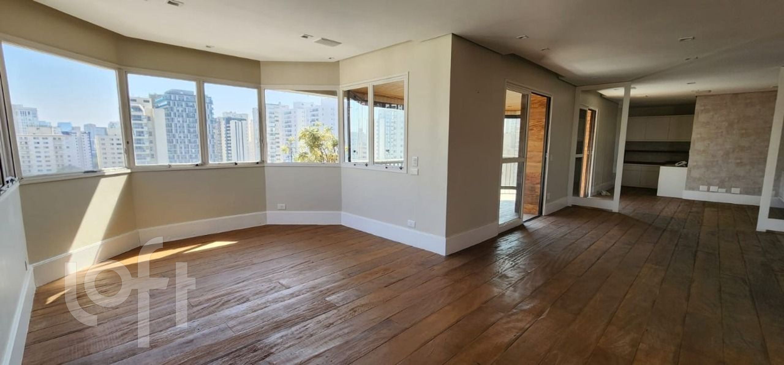 Apartamento à venda com 4 quartos, 200m² - Foto 7